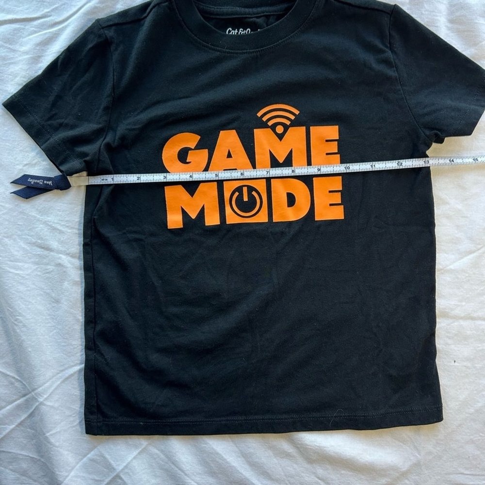Boys‎ Graphic Shirt & Sweatshirt Bundle | size 4/5 - Picture 3 of 12